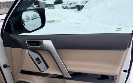 Toyota Land Cruiser Prado 150 рестайлинг 2, 2019 год, 5 700 000 рублей, 18 фотография