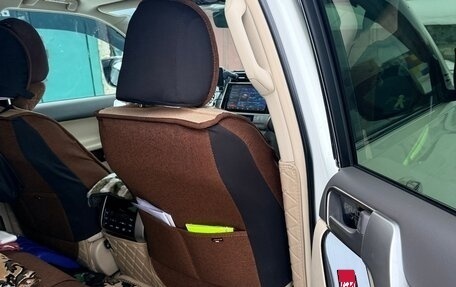 Toyota Land Cruiser Prado 150 рестайлинг 2, 2019 год, 5 700 000 рублей, 19 фотография