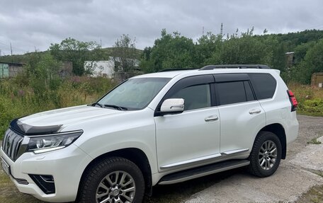 Toyota Land Cruiser Prado 150 рестайлинг 2, 2019 год, 5 700 000 рублей, 26 фотография