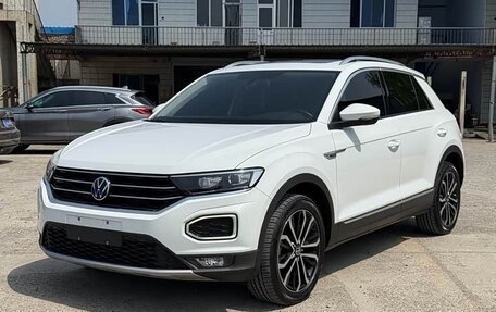 Volkswagen T-Roc I, 2022 год, 1 360 098 рублей, 1 фотография