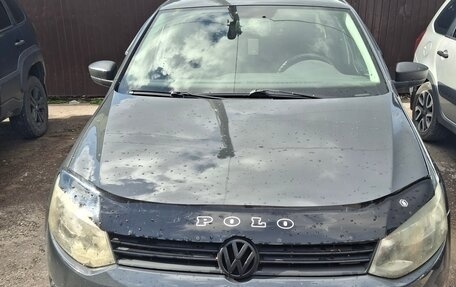 Volkswagen Polo VI (EU Market), 2011 год, 300 000 рублей, 1 фотография