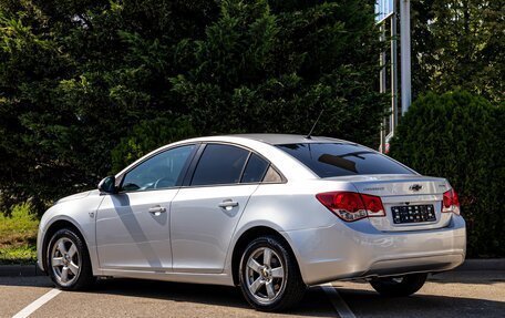 Chevrolet Cruze II, 2010 год, 695 000 рублей, 4 фотография