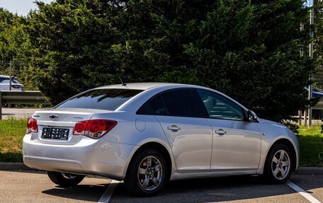 Chevrolet Cruze II, 2010 год, 695 000 рублей, 6 фотография