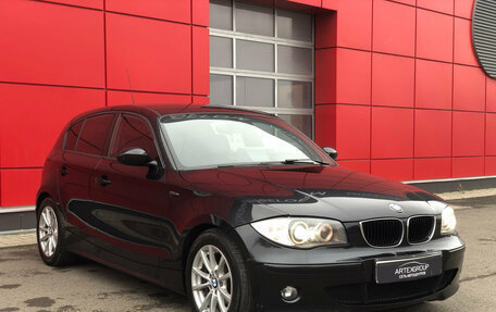 BMW 1 серия, 2005 год, 700 000 рублей, 3 фотография