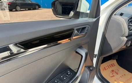 Volkswagen T-Roc I, 2022 год, 1 360 098 рублей, 5 фотография
