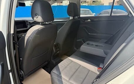 Volkswagen T-Roc I, 2022 год, 1 360 098 рублей, 11 фотография