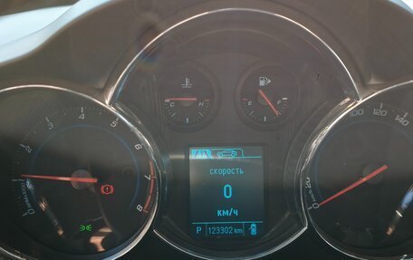 Chevrolet Cruze II, 2013 год, 825 000 рублей, 10 фотография