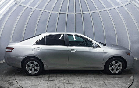 Toyota Camry, 2010 год, 895 000 рублей, 8 фотография