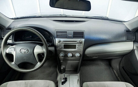 Toyota Camry, 2010 год, 895 000 рублей, 18 фотография