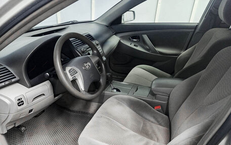 Toyota Camry, 2010 год, 895 000 рублей, 20 фотография