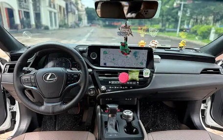 Lexus ES VII, 2023 год, 3 899 003 рублей, 10 фотография