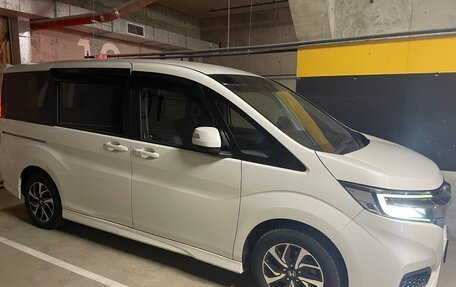 Honda Stepwgn IV, 2020 год, 3 200 000 рублей, 3 фотография