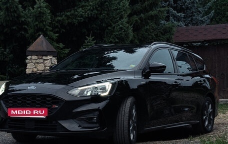 Ford Focus IV, 2019 год, 1 450 000 рублей, 2 фотография