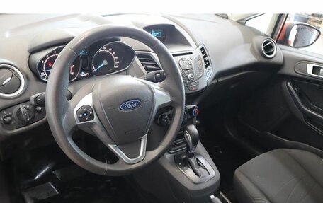 Ford Fiesta, 2015 год, 849 000 рублей, 6 фотография