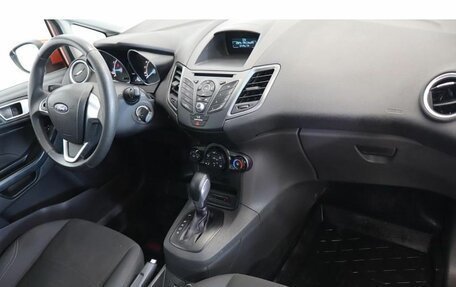Ford Fiesta, 2015 год, 849 000 рублей, 5 фотография