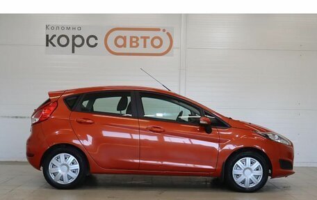 Ford Fiesta, 2015 год, 849 000 рублей, 4 фотография