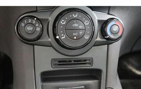 Ford Fiesta, 2015 год, 849 000 рублей, 11 фотография
