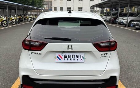Honda Fit, 2022 год, 990 000 рублей, 5 фотография