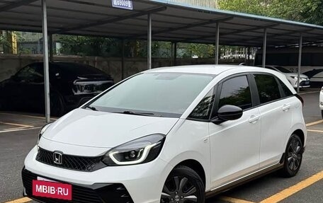 Honda Fit, 2022 год, 990 000 рублей, 3 фотография