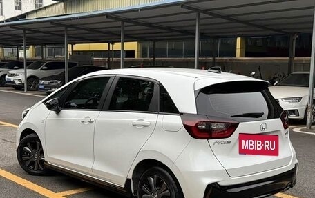 Honda Fit, 2022 год, 990 000 рублей, 4 фотография