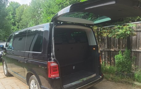 Volkswagen Multivan T6 рестайлинг, 2019 год, 5 200 000 рублей, 2 фотография