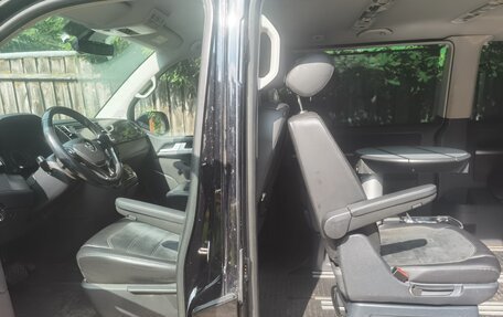 Volkswagen Multivan T6 рестайлинг, 2019 год, 5 200 000 рублей, 5 фотография