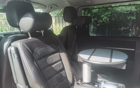 Volkswagen Multivan T6 рестайлинг, 2019 год, 5 200 000 рублей, 12 фотография