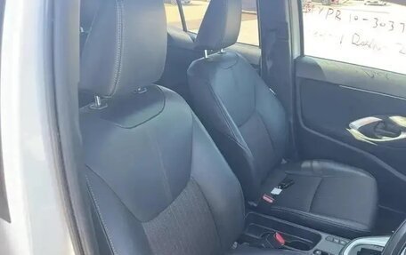 Toyota Yaris Cross, 2023 год, 2 500 000 рублей, 10 фотография