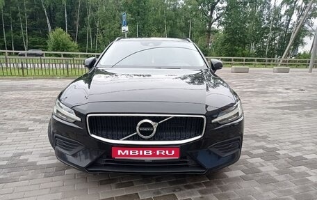 Volvo V60 II, 2019 год, 1 850 000 рублей, 1 фотография