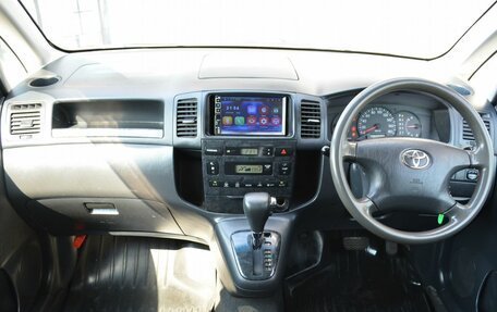 Toyota Corolla Spacio II, 2003 год, 389 999 рублей, 7 фотография