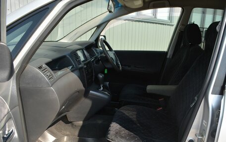 Toyota Corolla Spacio II, 2003 год, 389 999 рублей, 13 фотография