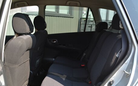Toyota Corolla Spacio II, 2003 год, 389 999 рублей, 14 фотография