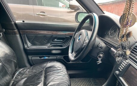BMW 7 серия, 2000 год, 550 000 рублей, 18 фотография