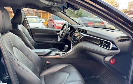 Toyota Camry, 2019 год, 2 650 000 рублей, 13 фотография