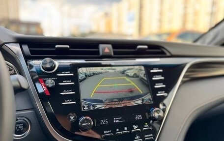 Toyota Camry, 2019 год, 2 650 000 рублей, 5 фотография
