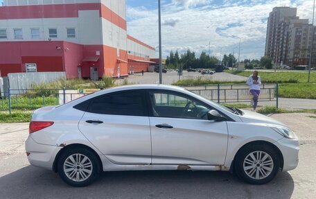 Hyundai Solaris II рестайлинг, 2013 год, 260 000 рублей, 6 фотография