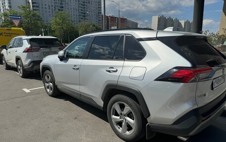 Toyota RAV4, 2021 год, 2 930 000 рублей, 5 фотография