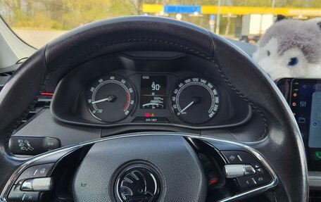 Skoda Rapid II, 2021 год, 1 000 000 рублей, 29 фотография