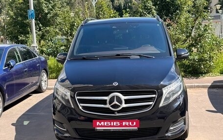 Mercedes-Benz V-Класс, 2019 год, 5 150 000 рублей, 2 фотография