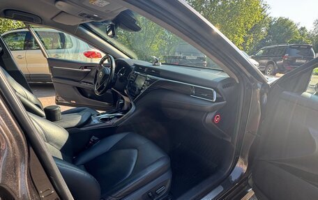 Toyota Camry, 2018 год, 2 800 000 рублей, 5 фотография