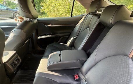 Toyota Camry, 2018 год, 2 800 000 рублей, 9 фотография