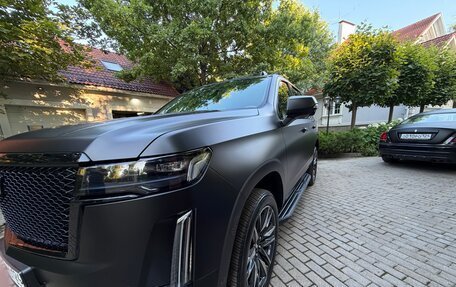 Cadillac Escalade V, 2021 год, 13 700 000 рублей, 18 фотография