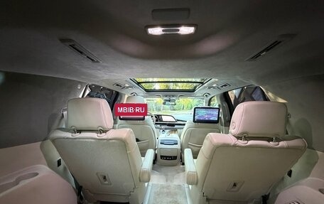 Cadillac Escalade V, 2021 год, 13 700 000 рублей, 14 фотография