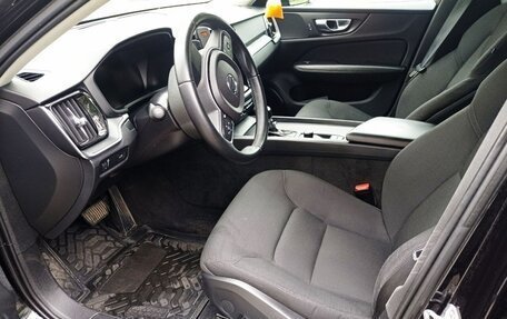 Volvo V60 II, 2019 год, 1 850 000 рублей, 14 фотография