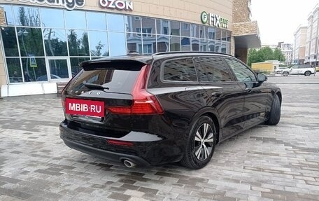 Volvo V60 II, 2019 год, 1 850 000 рублей, 5 фотография