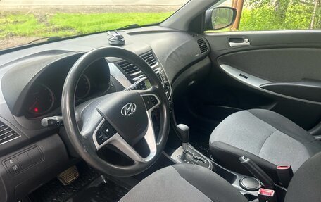 Hyundai Solaris II рестайлинг, 2012 год, 570 000 рублей, 3 фотография