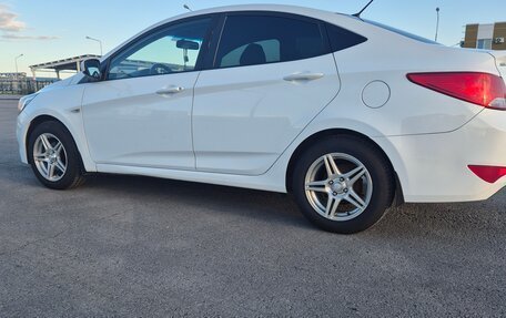 Hyundai Solaris II рестайлинг, 2016 год, 985 000 рублей, 2 фотография