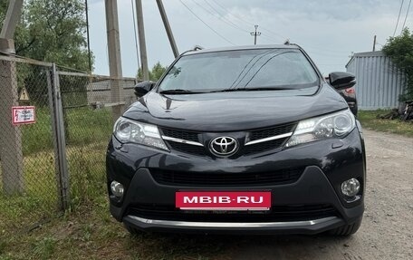 Toyota RAV4, 2013 год, 1 950 000 рублей, 2 фотография