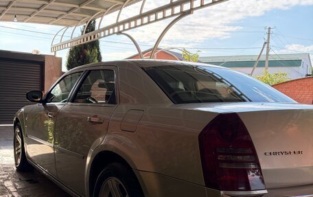 Chrysler 300C II, 2007 год, 750 000 рублей, 6 фотография