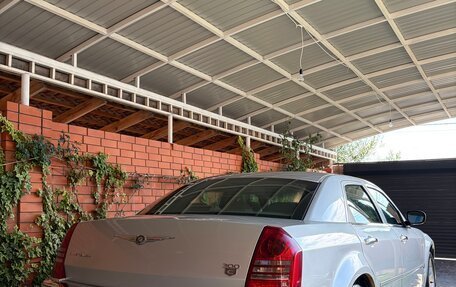 Chrysler 300C II, 2007 год, 750 000 рублей, 4 фотография